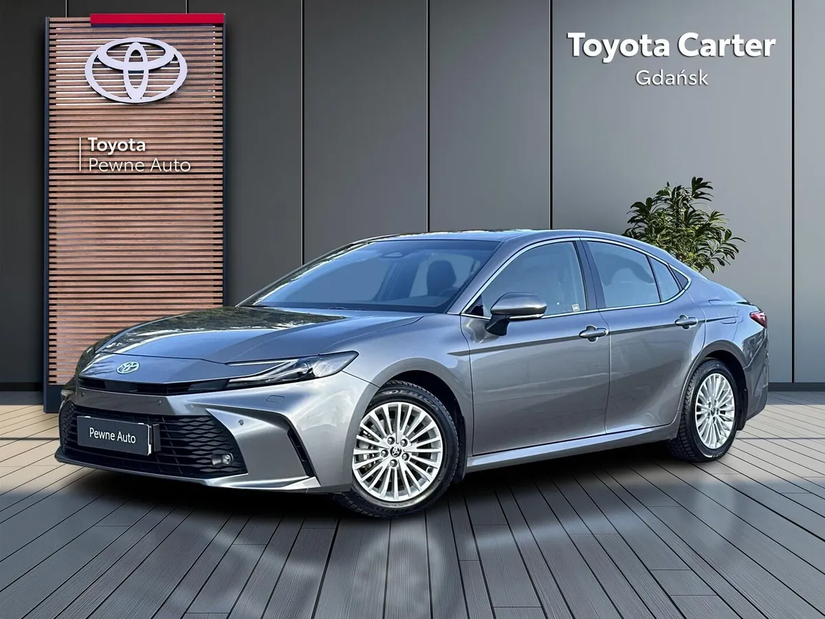 Toyota Camry COMFORT 2,5 Hybrid Dynamic Force, FV 23% 2024
