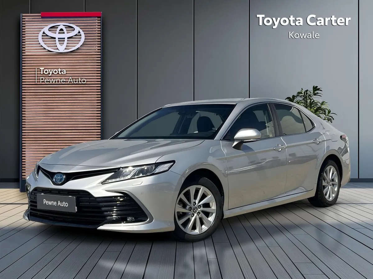 Toyota Camry 2.5 Hybrid Comfort CVT 2023
