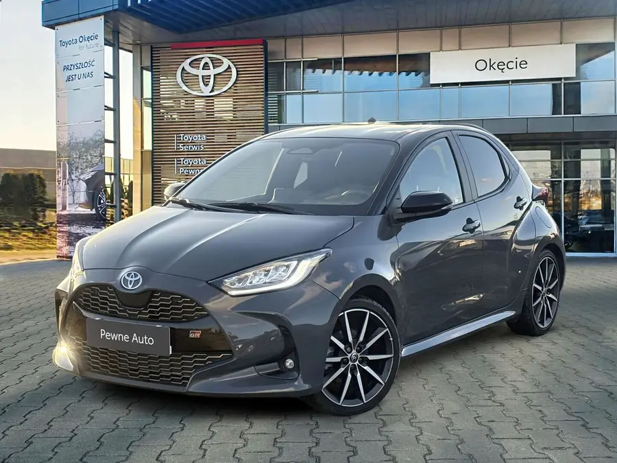 Toyota Yaris Hybrid 1.5 GR Sport, 130 KM, Faktura VAT 23% 2025