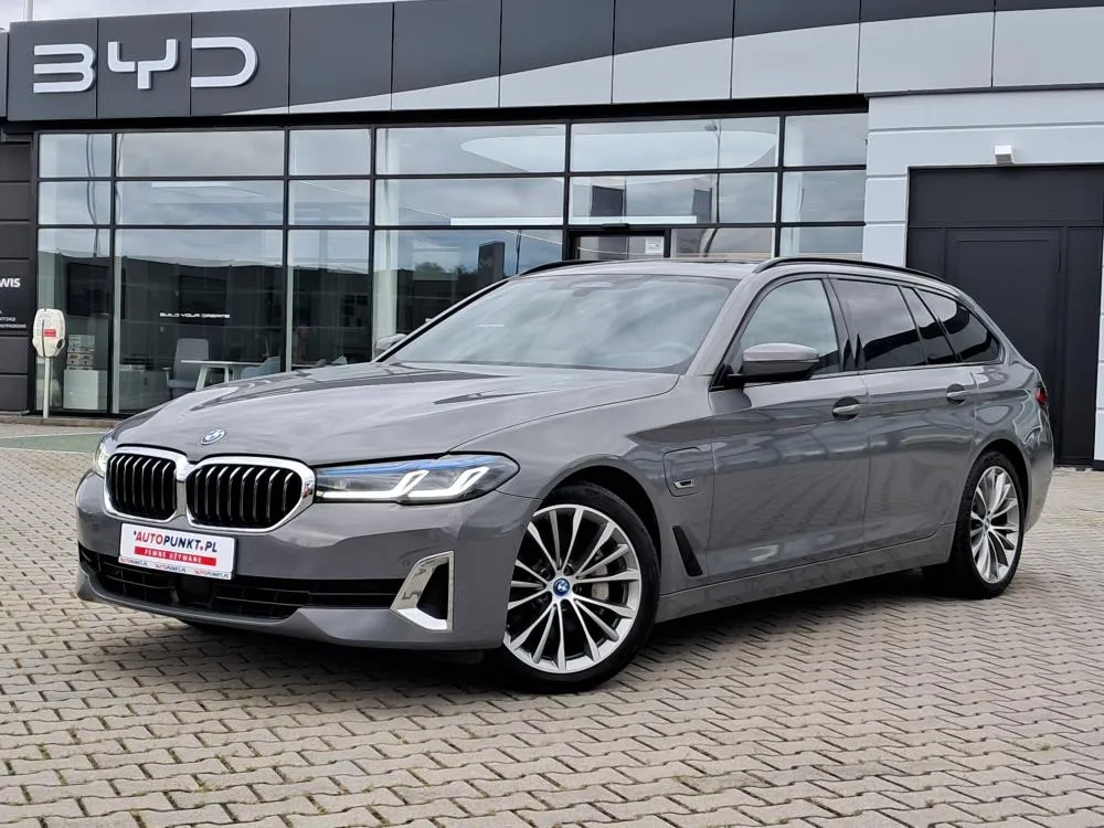 BMW SERIA 5 Luxury Line 2022