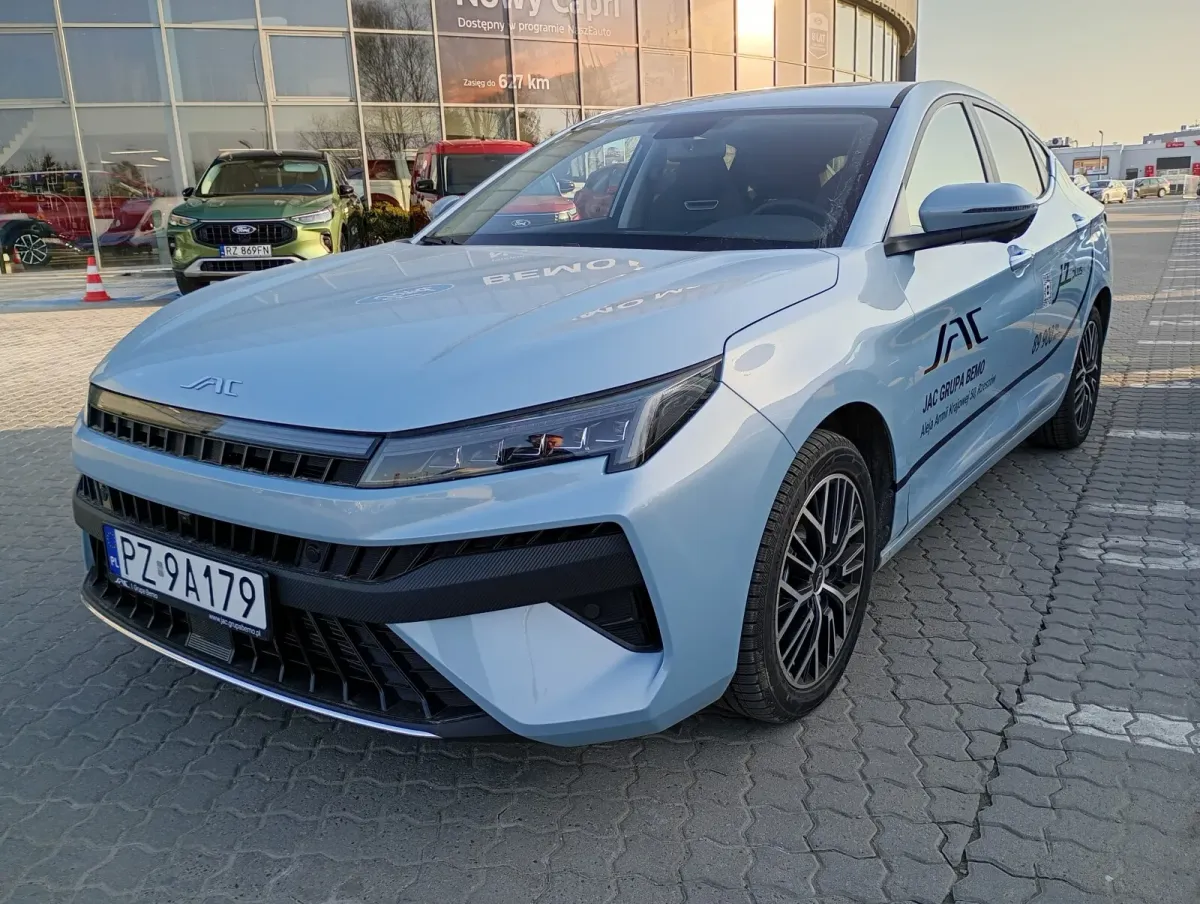 JAC J7 PLUS 2025