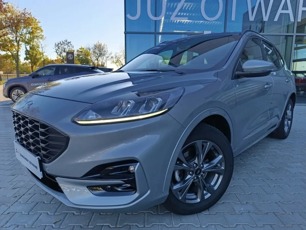 Ford Kuga ST-Line + Pakiet Winter 2023