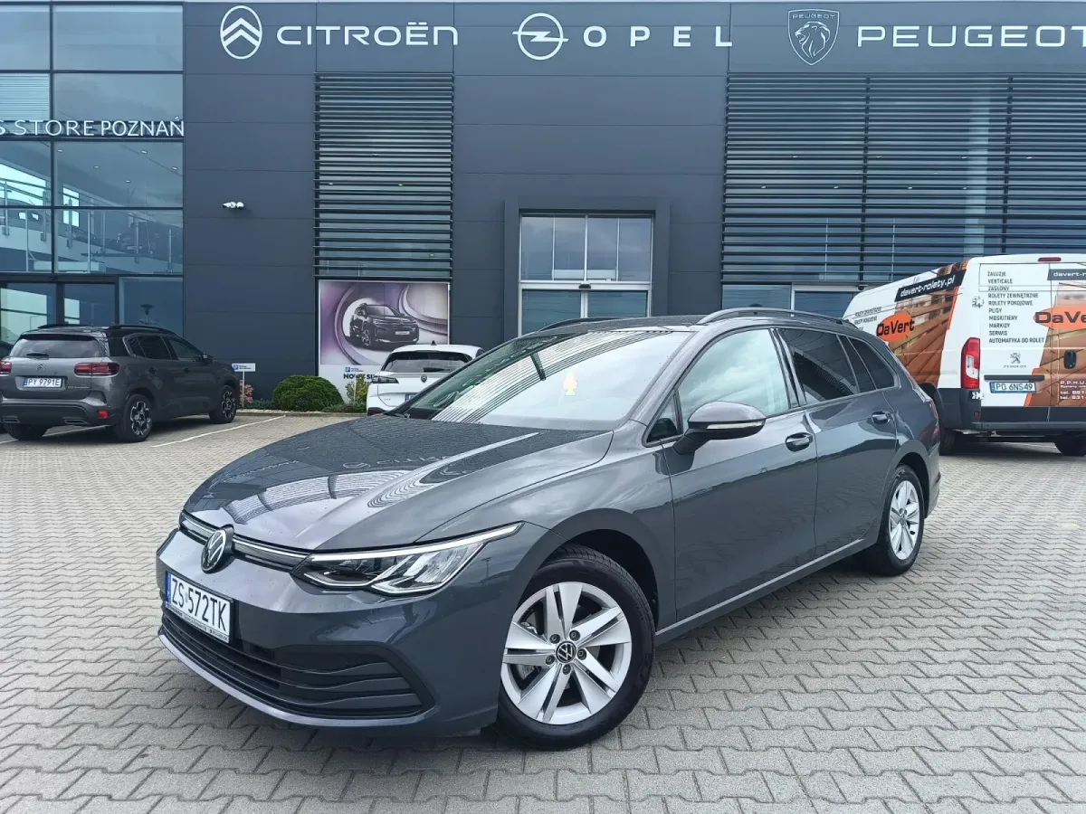 Volkswagen Golf Variant LIFE 2024