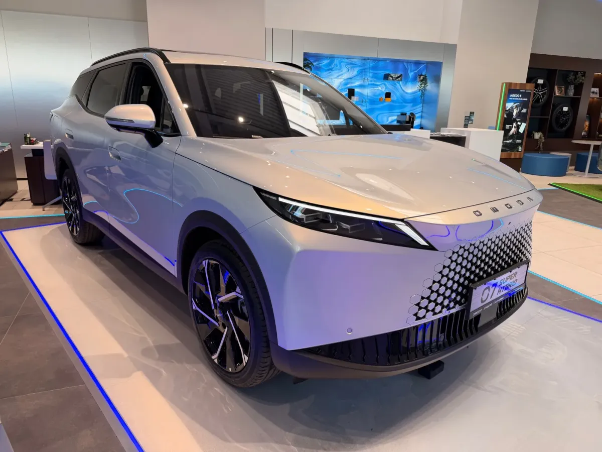 Omoda 7 PHEV Luxury 2025