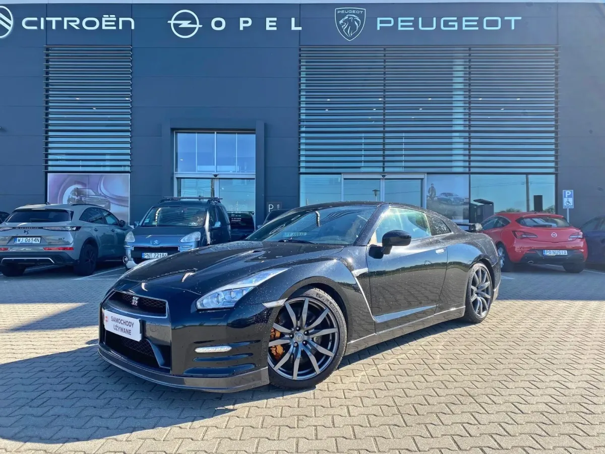 Nissan GT-R 2015