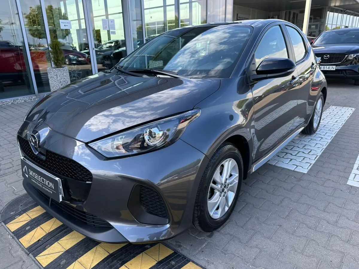 Mazda 2 Center Line 2025