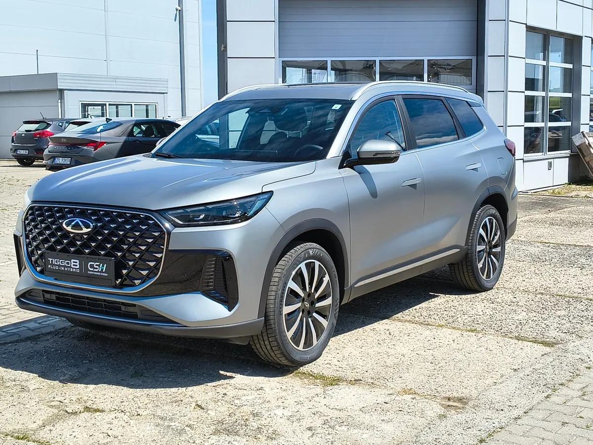 Chery Tiggo 8 PHEV Prestige (+kabel typ3) 2026