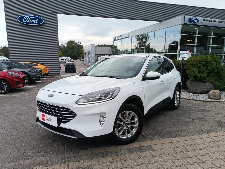 Ford Kuga Titanium + P. Winter + P. Driver Assistance 2022